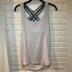 Lululemon Athletica Light Open Back Tank Top w Built-In Sports Bra - Size 6